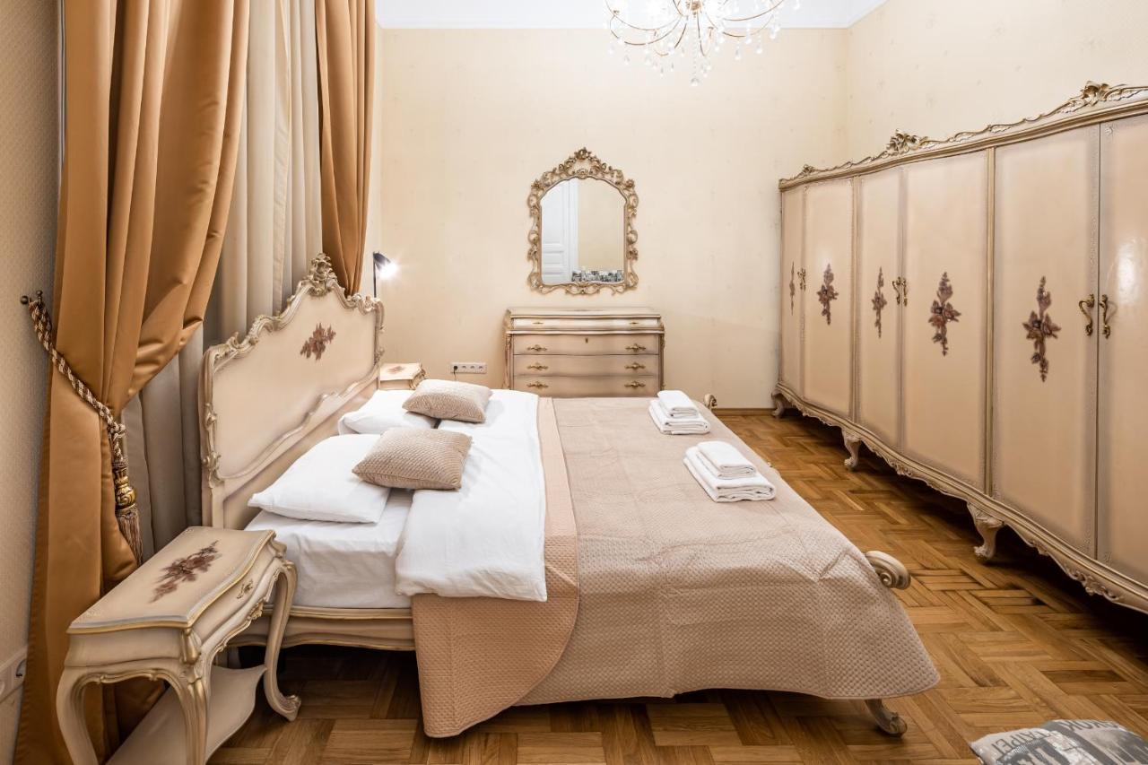 3 Bedrooms Royal Italian Style In An Austrian Building, Parking, Balcony Lwów Zewnętrze zdjęcie