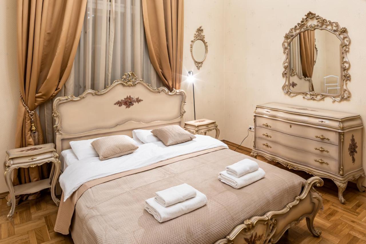 3 Bedrooms Royal Italian Style In An Austrian Building, Parking, Balcony Lwów Zewnętrze zdjęcie