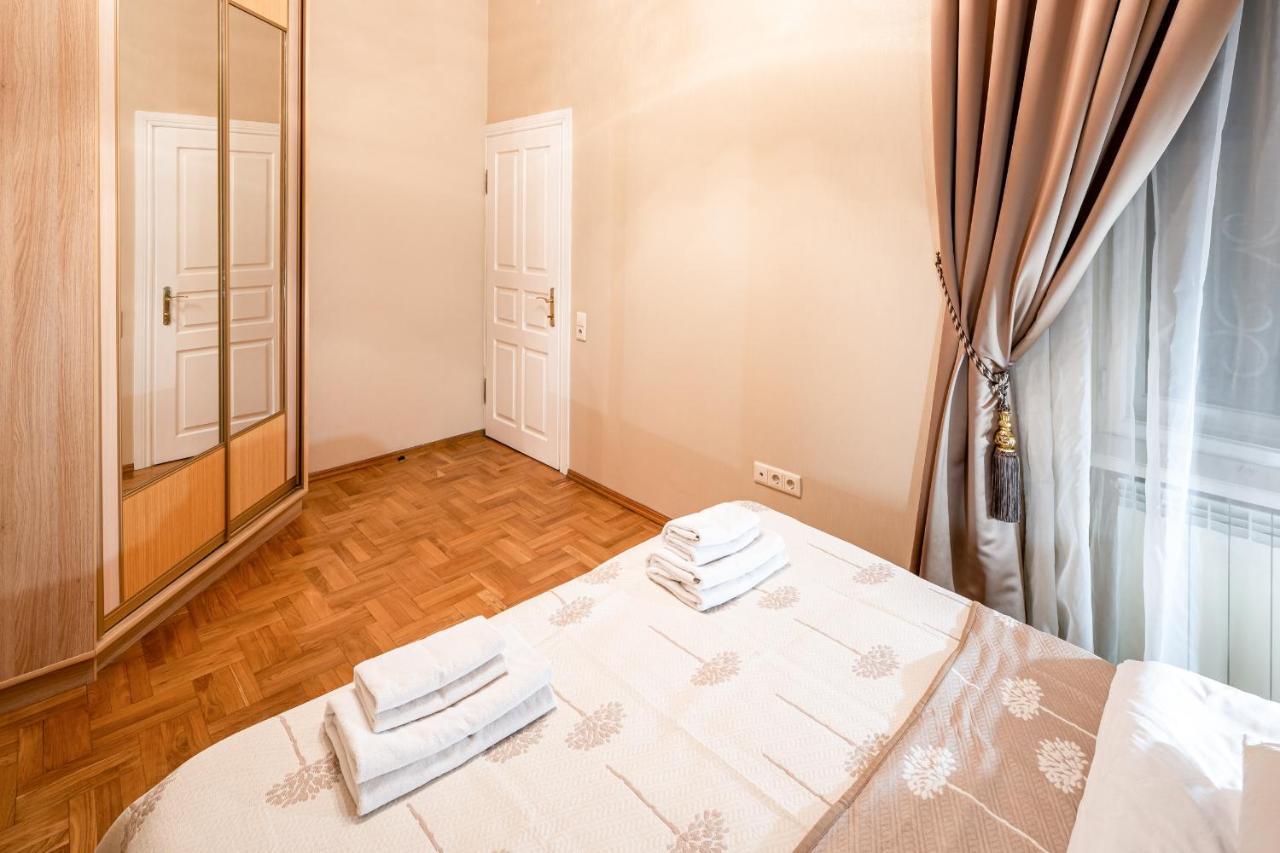 3 Bedrooms Royal Italian Style In An Austrian Building, Parking, Balcony Lwów Zewnętrze zdjęcie