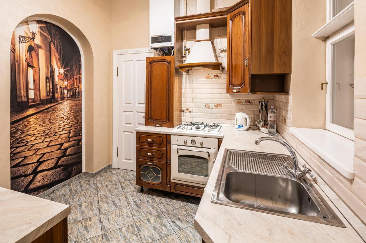 3 Bedrooms Royal Italian Style In An Austrian Building, Parking, Balcony Lwów Zewnętrze zdjęcie