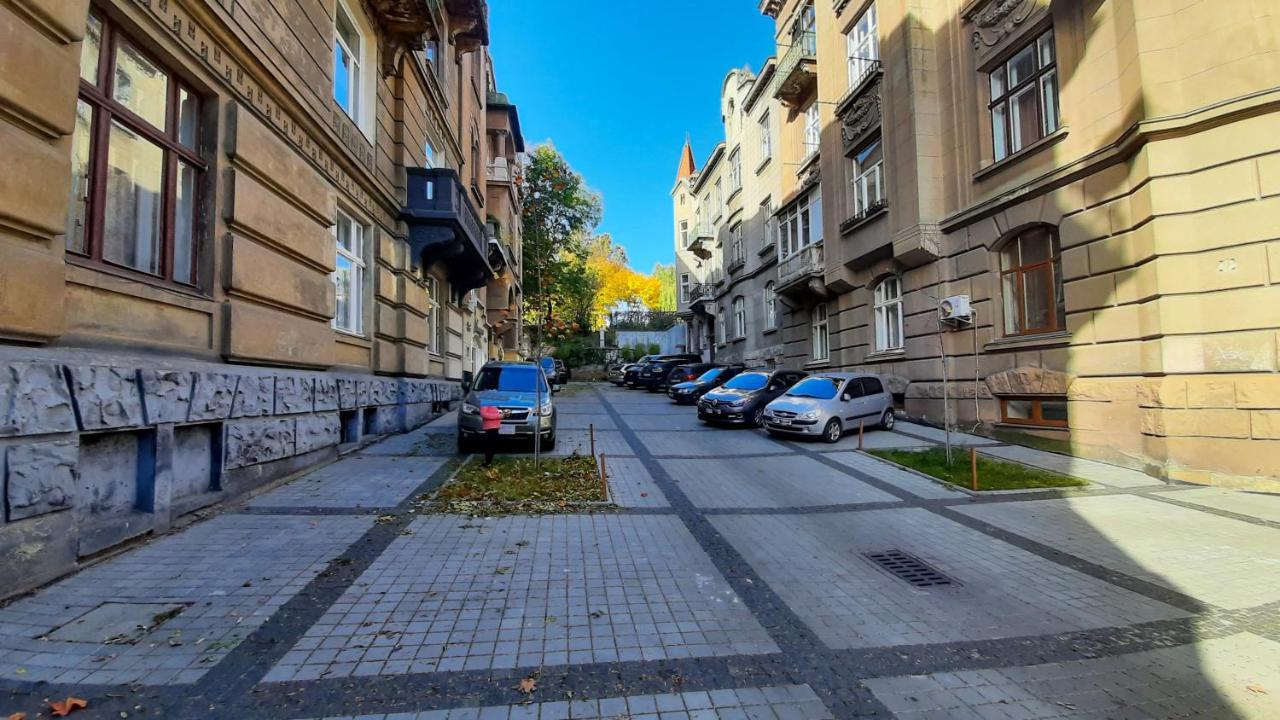 3 Bedrooms Royal Italian Style In An Austrian Building, Parking, Balcony Lwów Zewnętrze zdjęcie