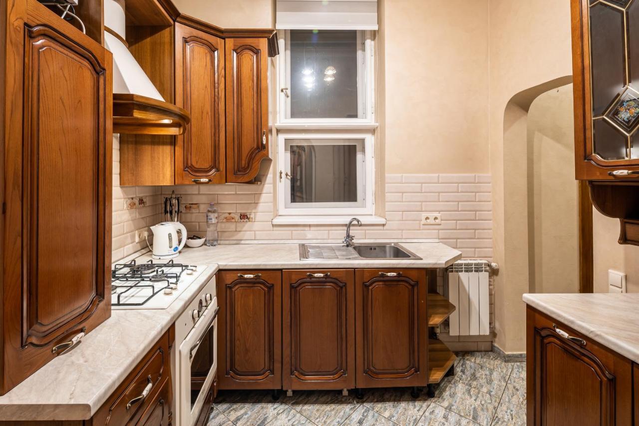 3 Bedrooms Royal Italian Style In An Austrian Building, Parking, Balcony Lwów Zewnętrze zdjęcie