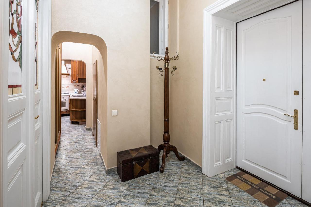 3 Bedrooms Royal Italian Style In An Austrian Building, Parking, Balcony Lwów Zewnętrze zdjęcie