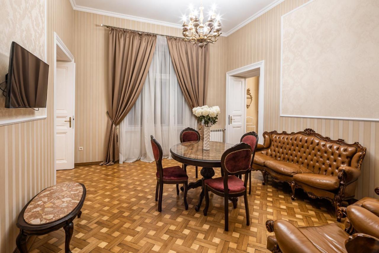 3 Bedrooms Royal Italian Style In An Austrian Building, Parking, Balcony Lwów Zewnętrze zdjęcie